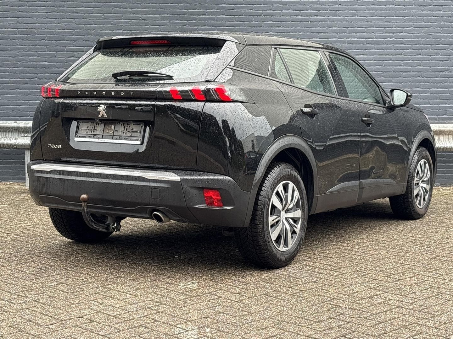 Peugeot 2008 1.5 BlueHDi Allure Pack | € 8.900,- NETTO! | Cl, Auto's, Peugeot, 118 g/km, Zwart, SUV of Terreinwagen, Te koop