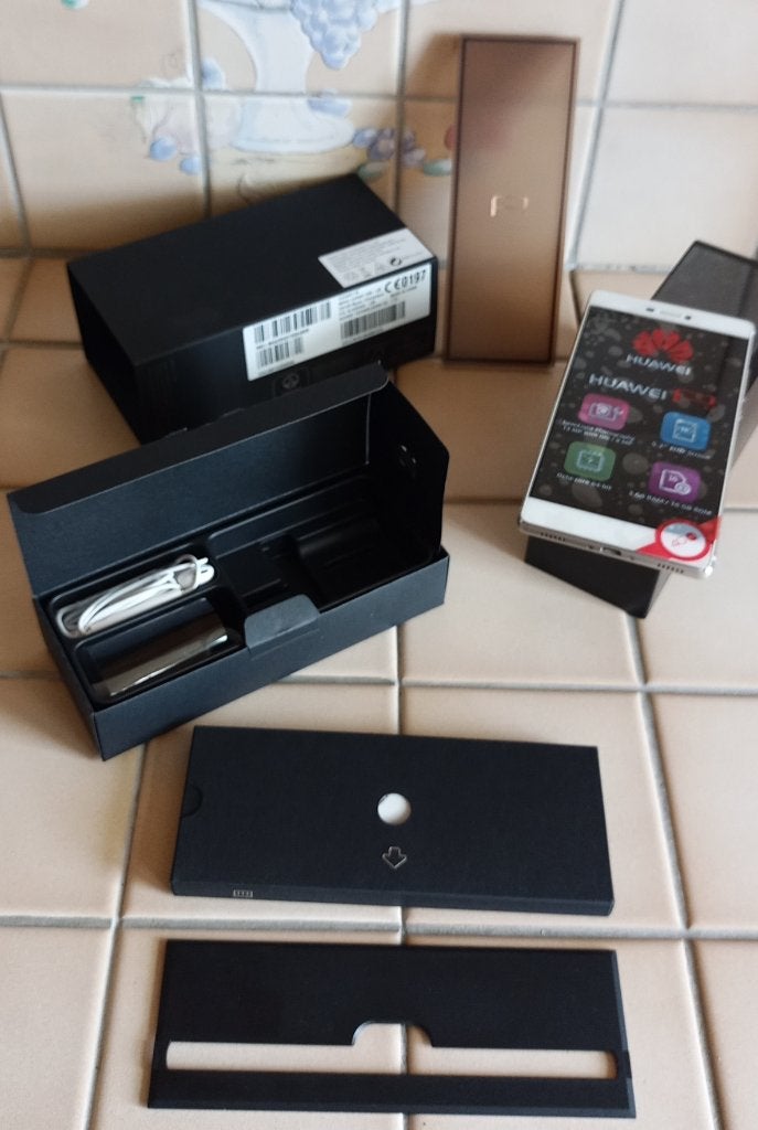 Huawei Ascend P8  GRA-L09, Telecommunicatie, Ophalen, Zo goed als nieuw, Klassiek of Candybar, Zonder abonnement