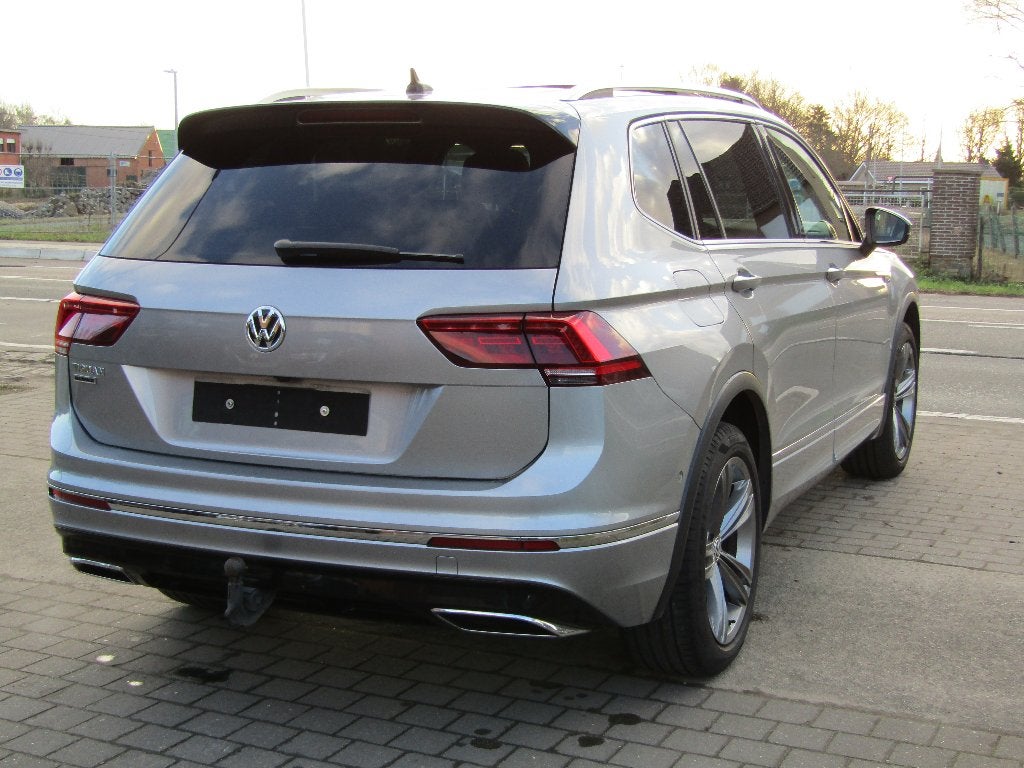 Vw Tiguan Allspace 1.5 TSI R-Line, 4 cilinders, Lichtsensor, Leder, Bedrijf