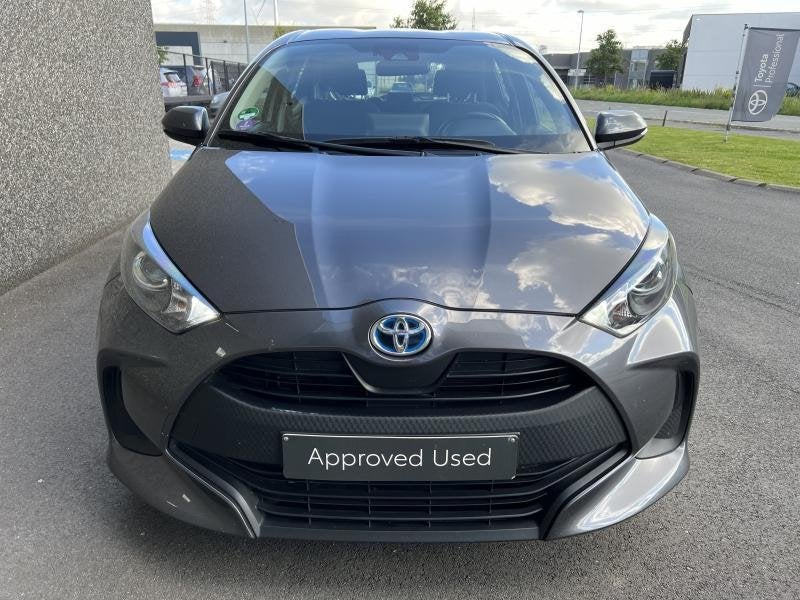 Toyota Yaris 1.5 Hybride Dynamic, Auto's, Automaat, https://public.car-pass.be/vhr/bdbd8d7e-388a-46dc-ac86-de3d8e9c2a1e, Overige kleuren
