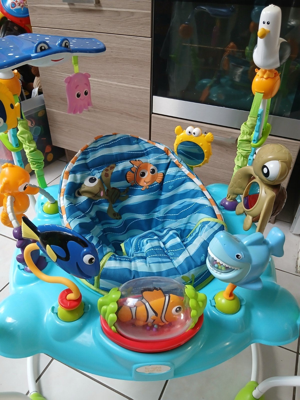 Babyjumper thema Finding Nemo, Enfants & Bébés, Jouets | Tables de jeux, Enlèvement