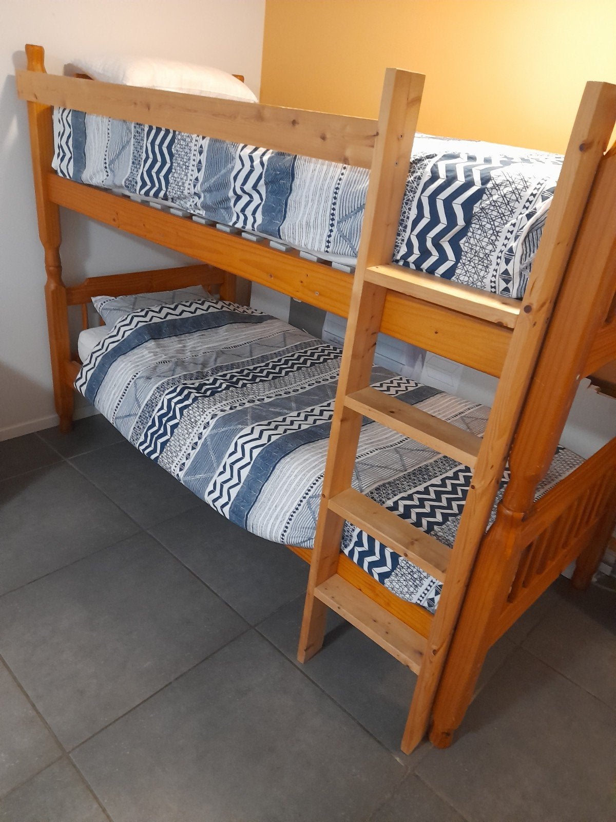 stevig stapelbed, Huis en Inrichting, Ophalen, Stapelbed