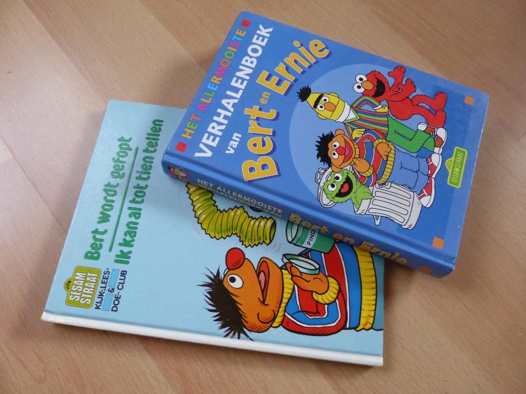 2 Leesboeken Bert en Ernie / Sesamstraat, Boeken, Ophalen, Gelezen