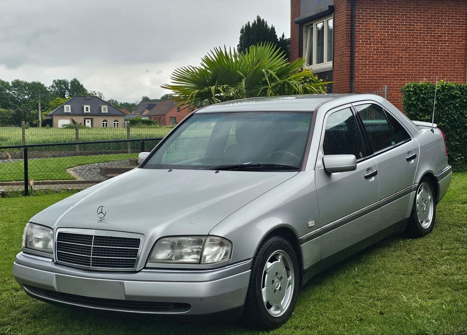 Mercedes c 180 benzine bj 1994 (airco) 146000 km oldtimer, Auto's, Particulier, Benzine, Te koop
