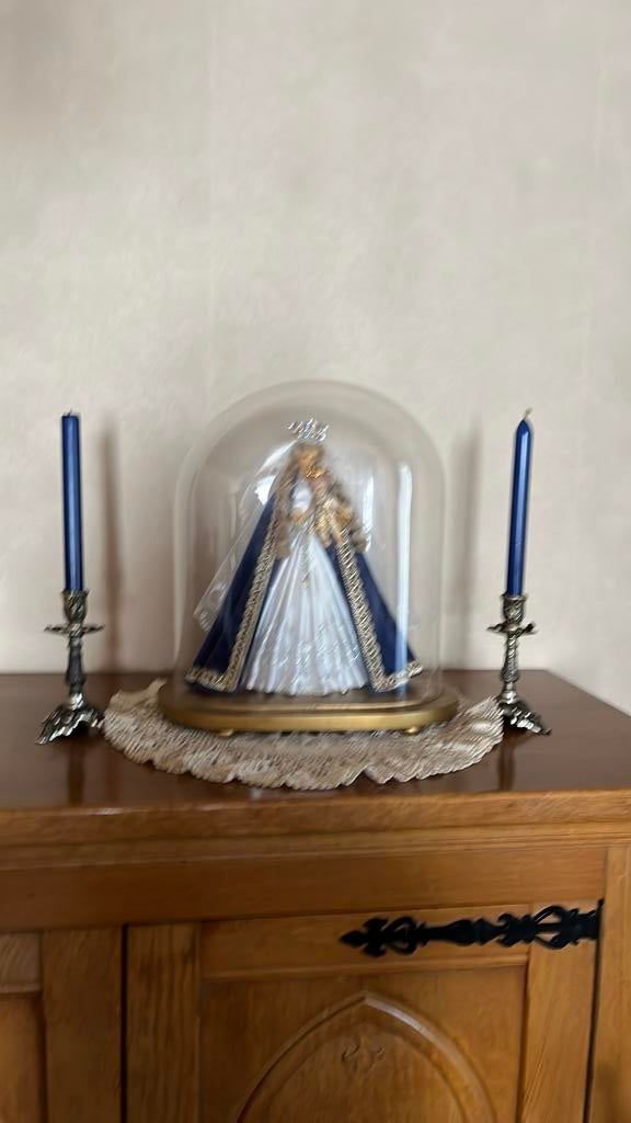 Glazen stolp met Mariabeeld, Antiek en Kunst, Ophalen