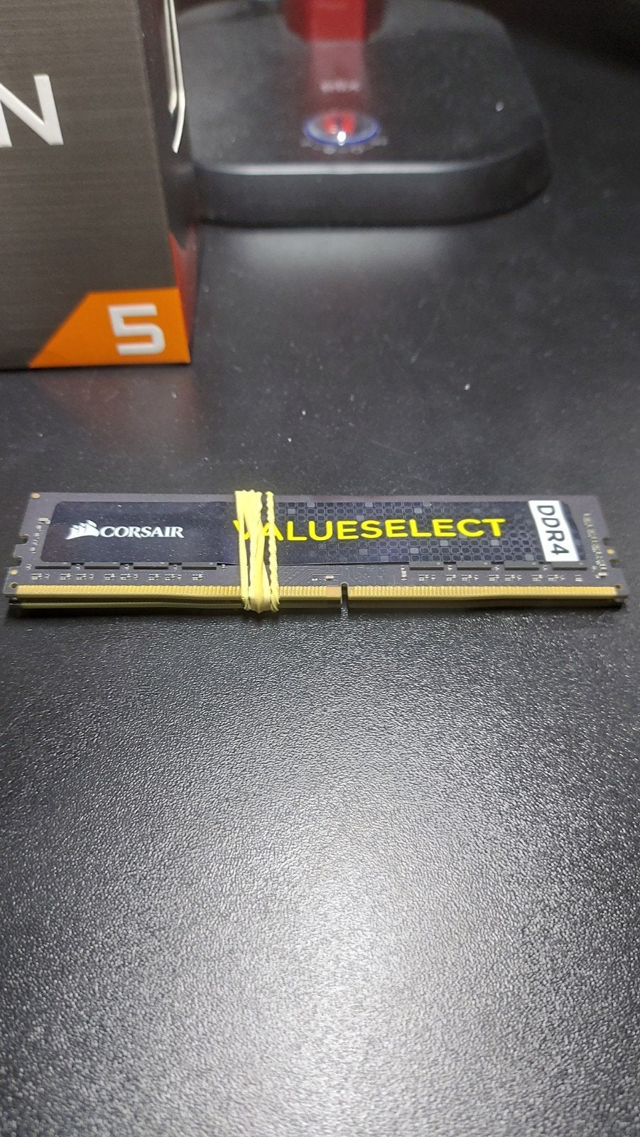2x8 GB Corsair DDR4 RAM, Computers en Software, RAM geheugen, Ophalen, DDR4, Zo goed als nieuw, Desktop
