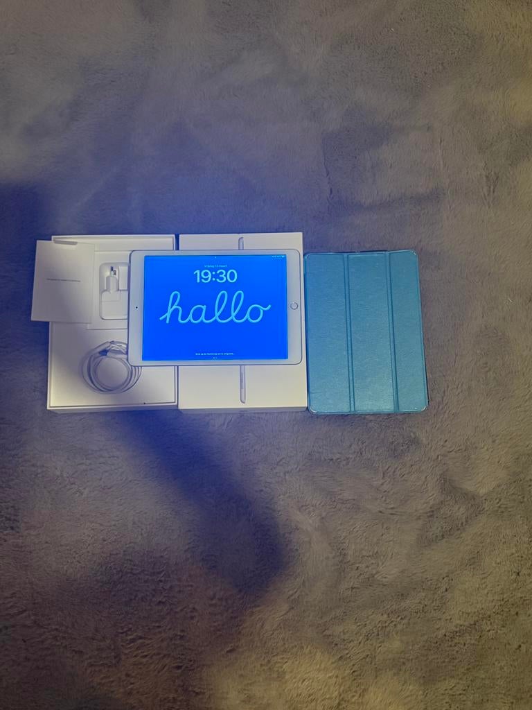 ipad van apple de 7de generatie 32GB zilver, 10 inch, 32 GB, Apple iPad, Ophalen of Verzenden