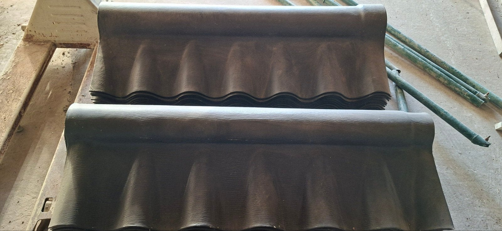 faîtières  neuves (30 pieces), Bricolage & Construction, Neuf, Enlèvement, Autres types, Autres matériaux