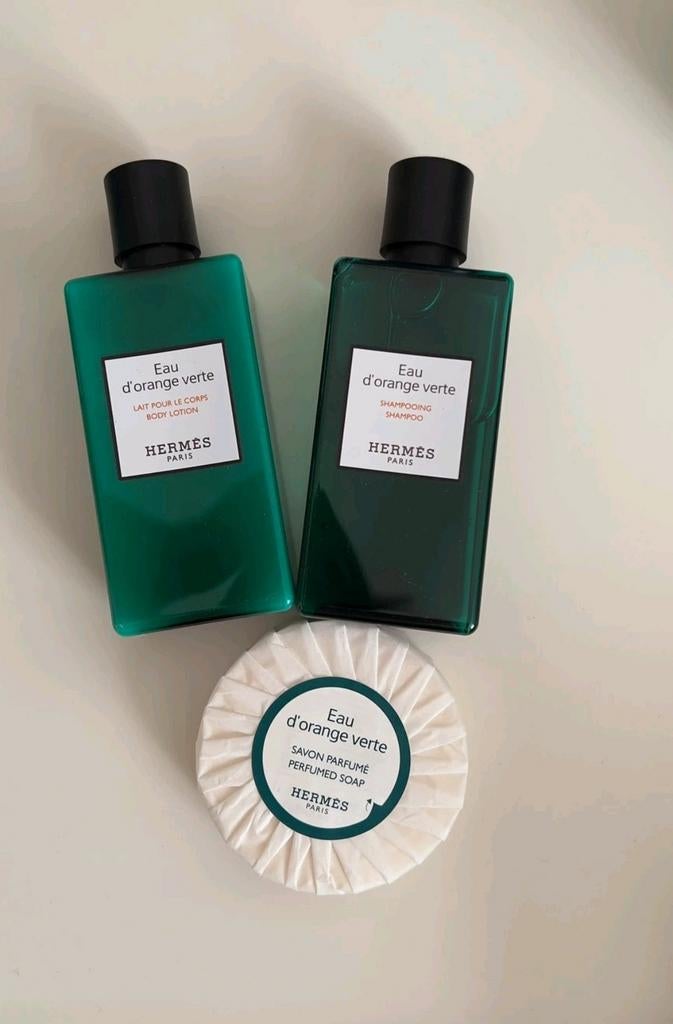 Ensemble Hermes, Enlèvement ou Envoi