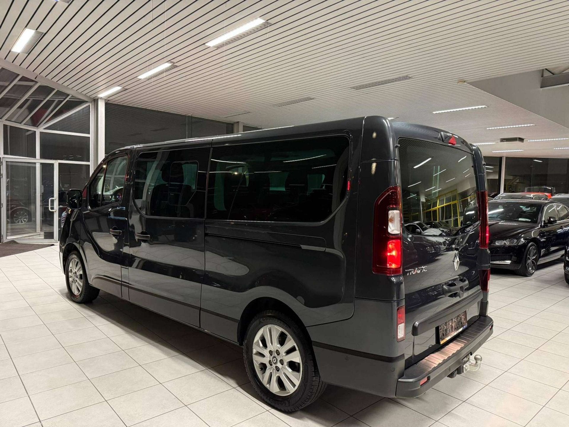 Renault Traffic 9 Places Face-Lift 2.0dCi 81kW Euro 6d-ISC-F, Autos, Achat, Euro 6, Entreprise, Boîte manuelle