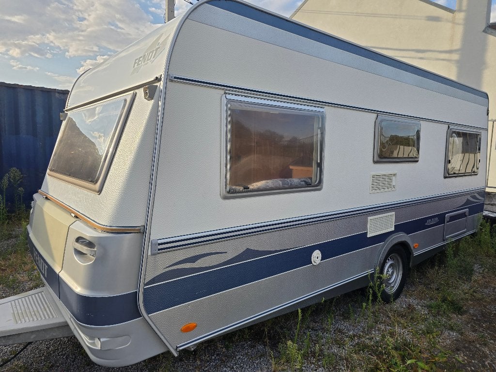 CARAVNE FENDT PLATIN 2006 /PERTE DE DOCUMENTS/PRIX:2.999 €, Grand lit, Jusqu'à 4, Douche, Fendt