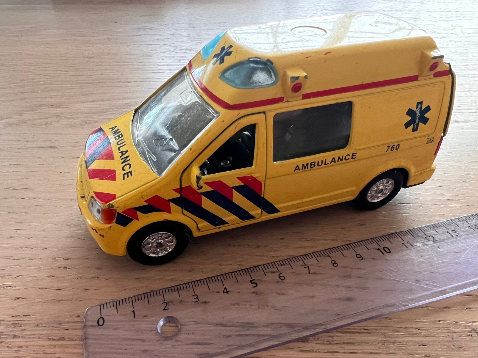 Ambulance, Enlèvement ou Envoi, Comme neuf