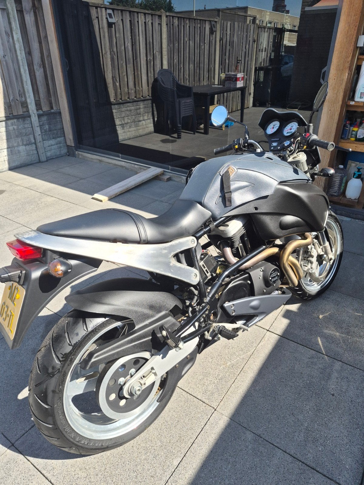 buell x1 lightning, Enlèvement