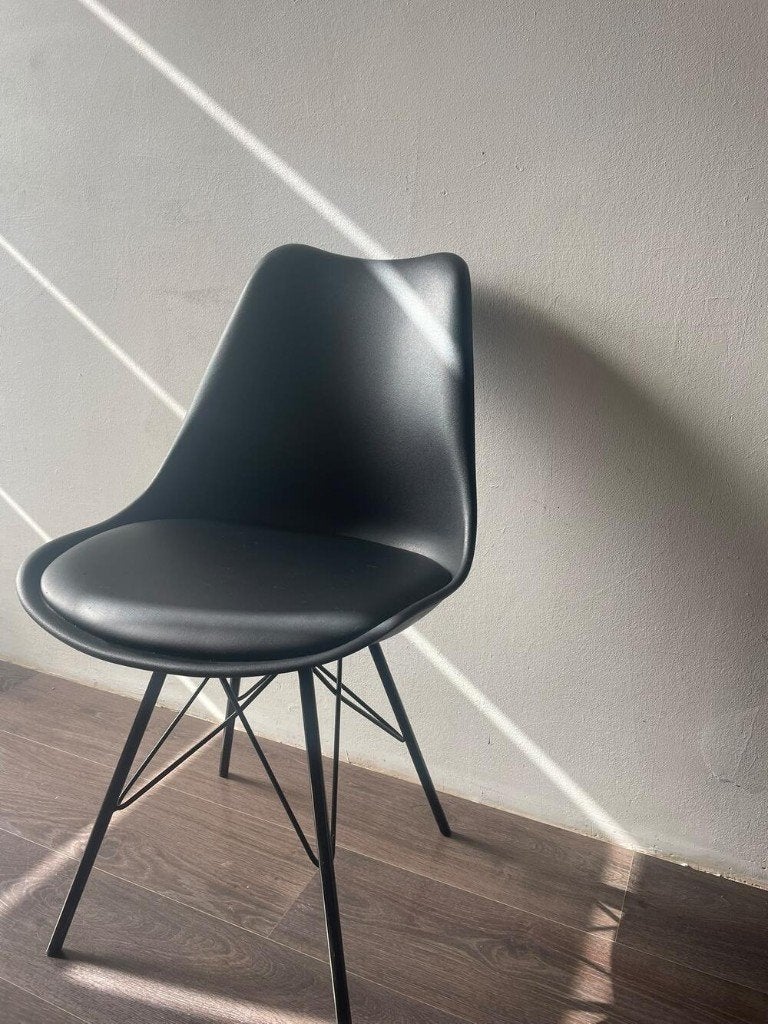 6 JYSK stoelen, Huis en Inrichting, Ophalen, Zwart, Leer, Zo goed als nieuw