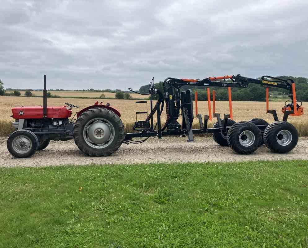 BMF 5 Tonnes bos uitrijkaar voor tractor, Ophalen