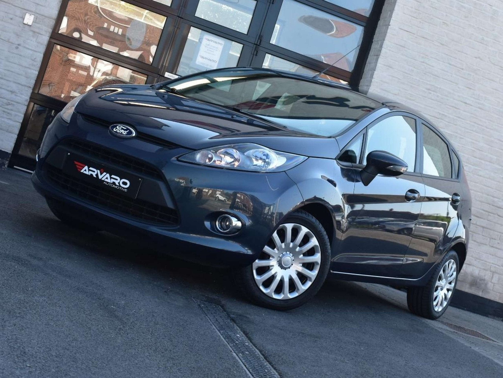 Ford Fiesta 1.25i Champions Edition / Verw Zetels / Airco /, Autos, Entreprise, 82 ch, Boîte manuelle, 5 portes