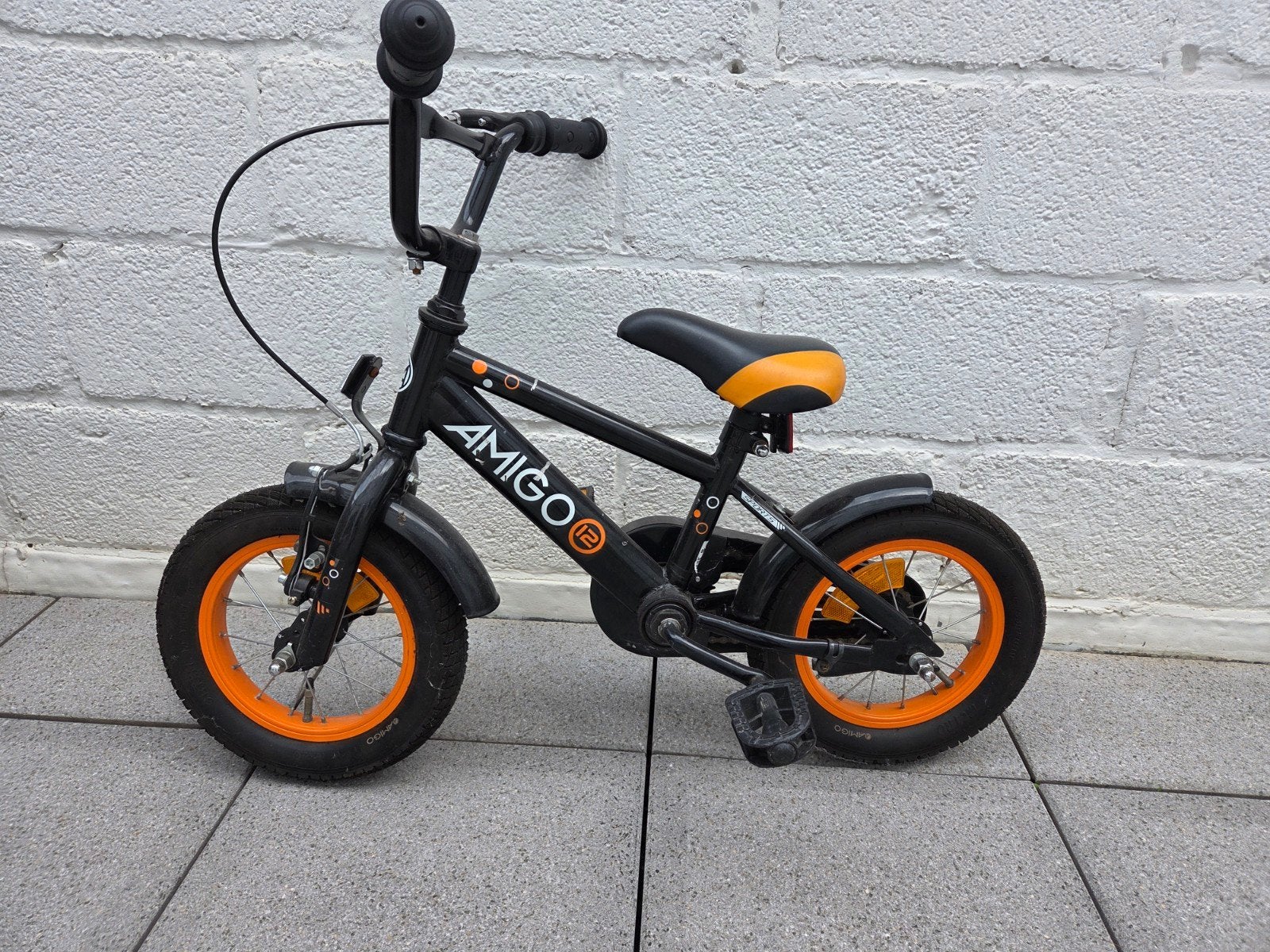 fietsje amigo 12 inch met zijwieltjes erbij, Ophalen, Gebruikt, Zijwieltjes