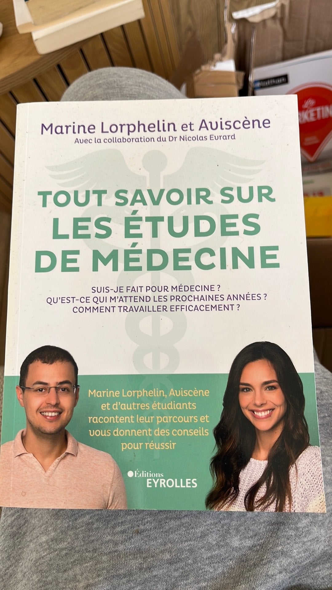 Livre infirmation etude de medecine, Enlèvement, Comme neuf