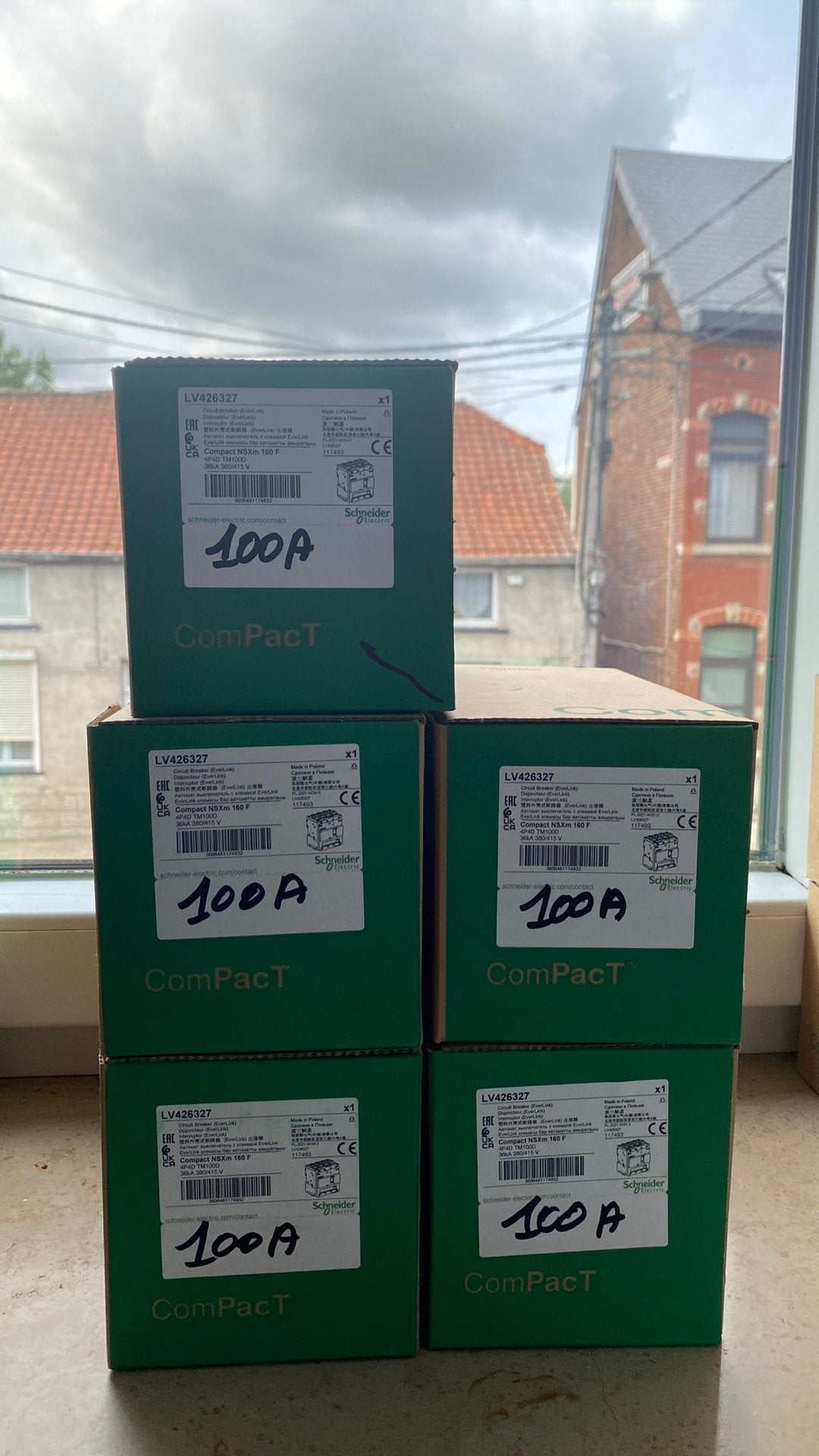 Lot de 5 Disjoncteur 100A 4P, Enlèvement ou Envoi, Comme neuf, Autres types