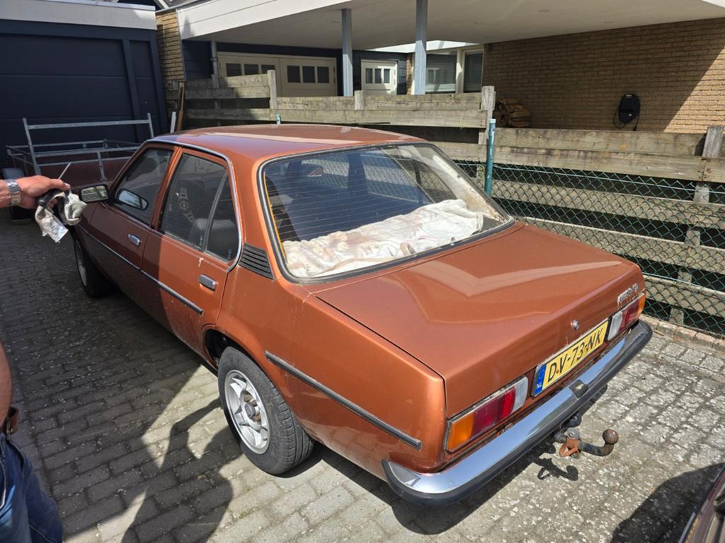 Opel Ascona 1.9 benzine 1979 oldtimer Bruin € 5000, Bruin, Bruin, Berline, Particulier