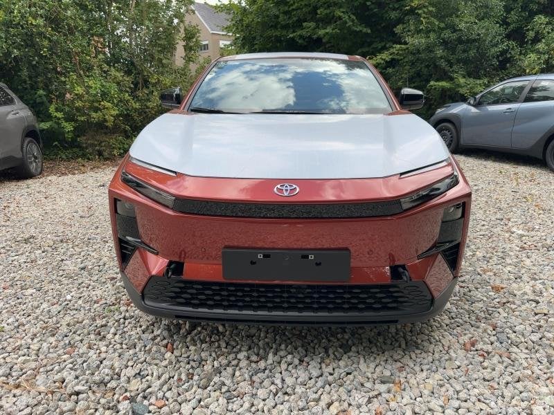 Toyota C-HR Business Nouvelle Voiture en STOCK, Auto's, Automaat, Parkeersensor, Euro 6, Overige kleuren