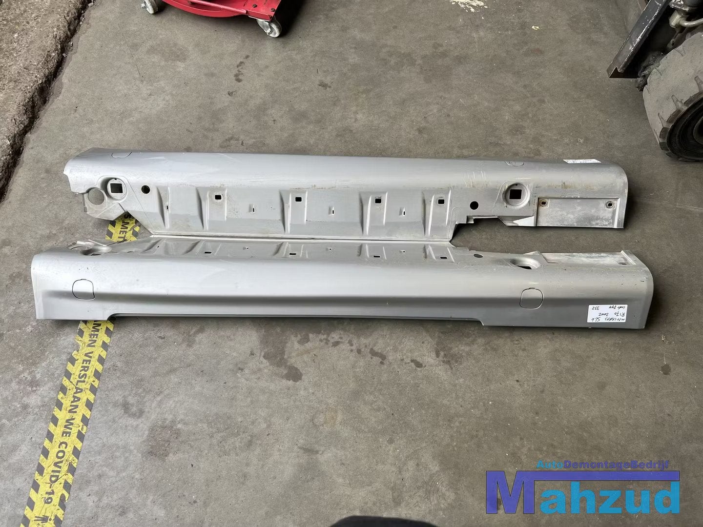 MERCEDES SLK R170 Grijs 744 sideskirt zijskirts set, Mercedes-Benz AG, Mercedes-Benz, Utilisé, Mercedesstrasse 120
70372  Stuttgart, DE