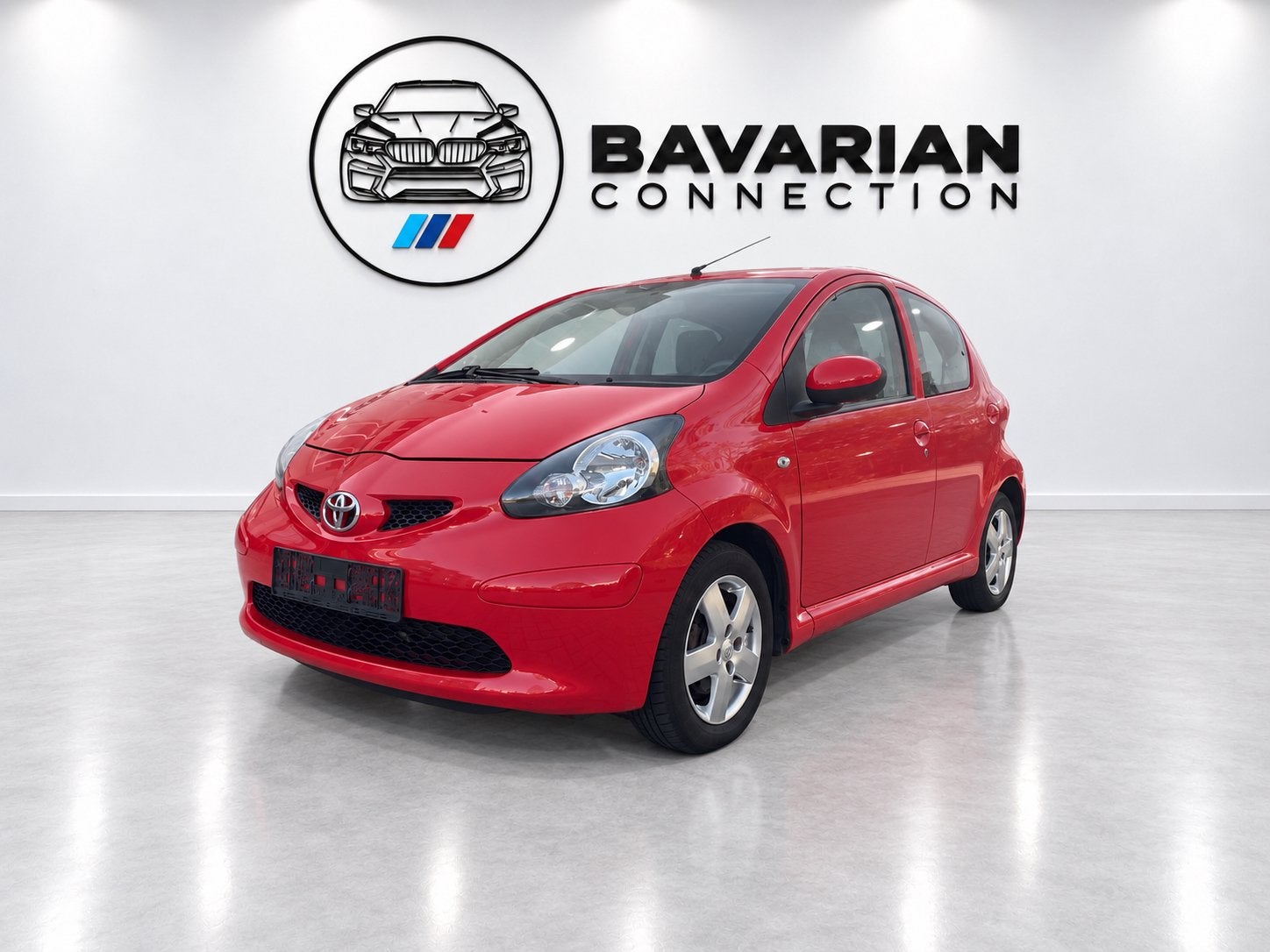 TOYOTA AYGO 1.0 ESSENCE – CLIMATISATION – 5 PORTES, Autos, Rouge, Euro 5, Achat, Boîte manuelle