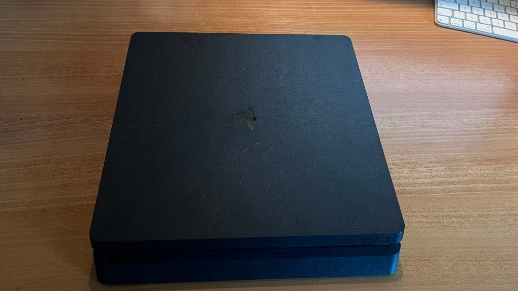 ps4, Ophalen of Verzenden, Zo goed als nieuw, Met 3 controllers of meer, Slim
