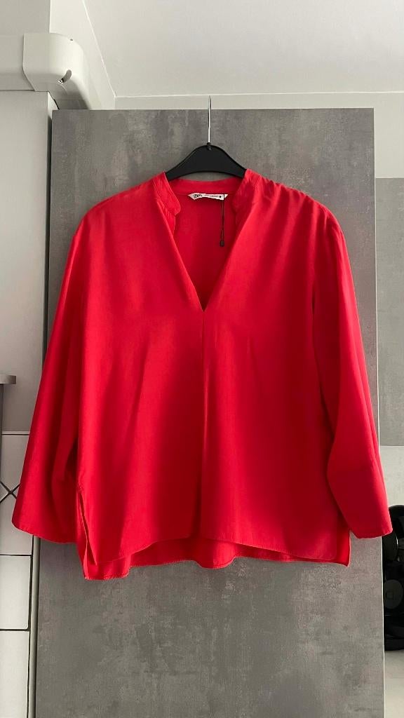 Nieuwe roodoranje hemdblouse van Zara M, Kleding | Dames, Zara, Ophalen of Verzenden, Nieuw, Oranje