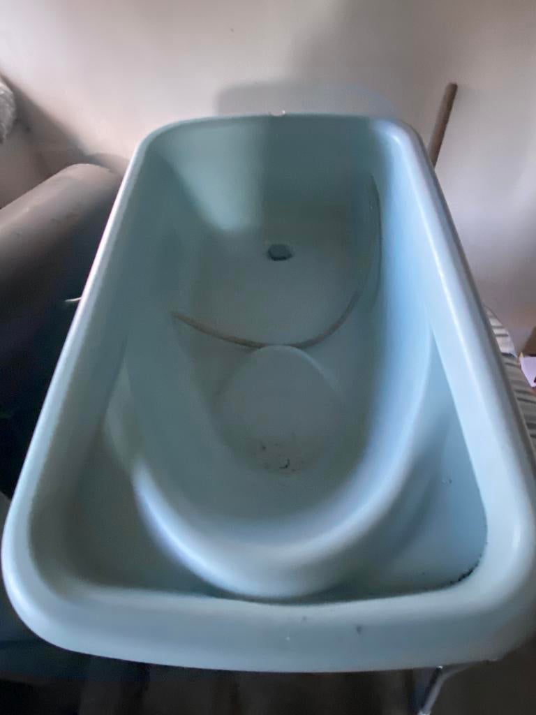 Table a langer, Enlèvement ou Envoi, Utilisé, Avec baignoire
