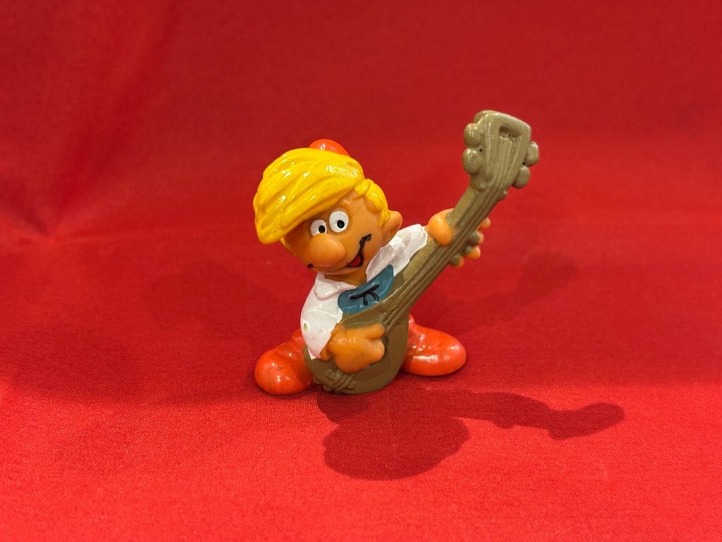 Pirrewiet met snaarinstrument 5cm Schleich 1978 Peyo smurfen, Collections, Schtroumpfs, Enlèvement ou Envoi, Comme neuf, Autres Schtroumpfs