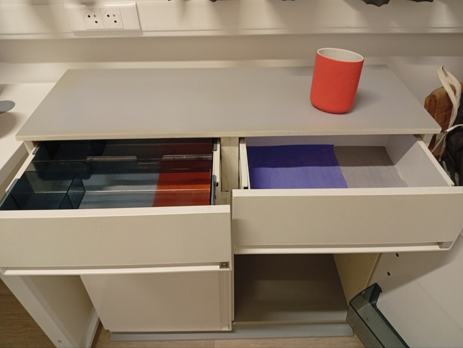 Witte kast, Ophalen, Met plank(en), 50 tot 100 cm, Minder dan 100 cm