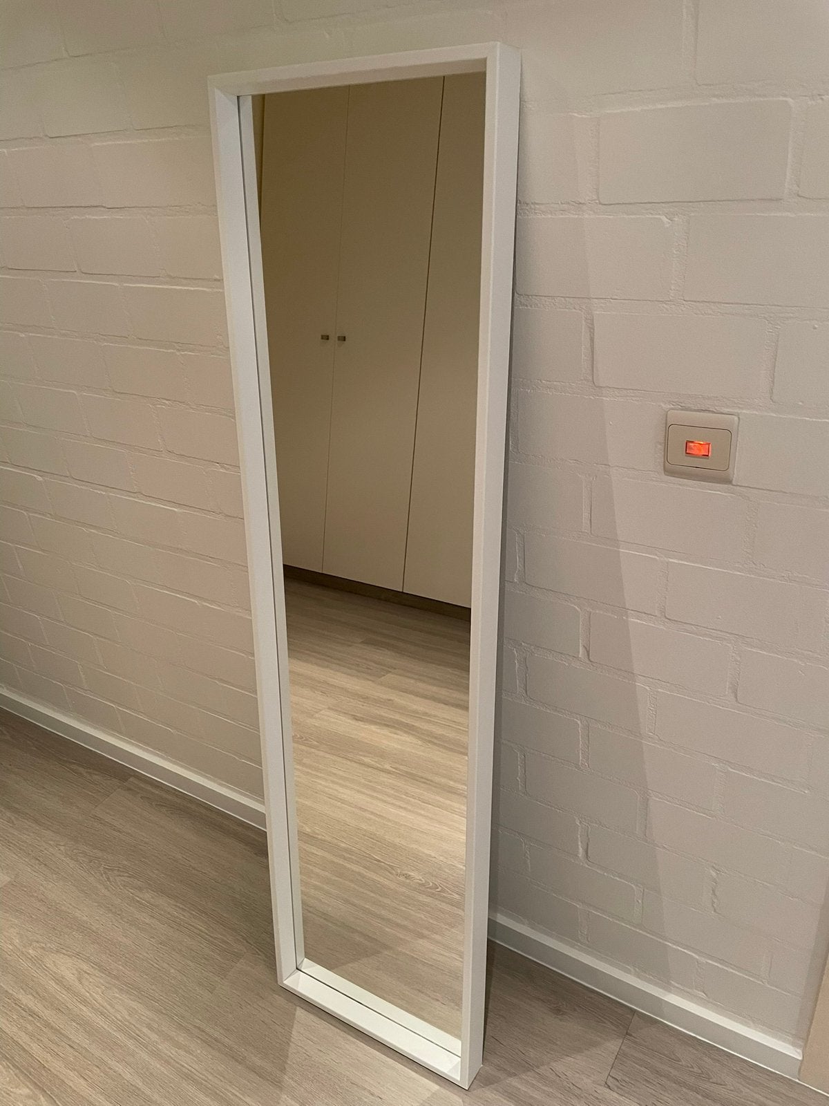 Spiegel witte rand - Ikea - 150 x 40 cm, Huis en Inrichting, Woonaccessoires | Spiegels, Ophalen, Minder dan 50 cm, Zo goed als nieuw