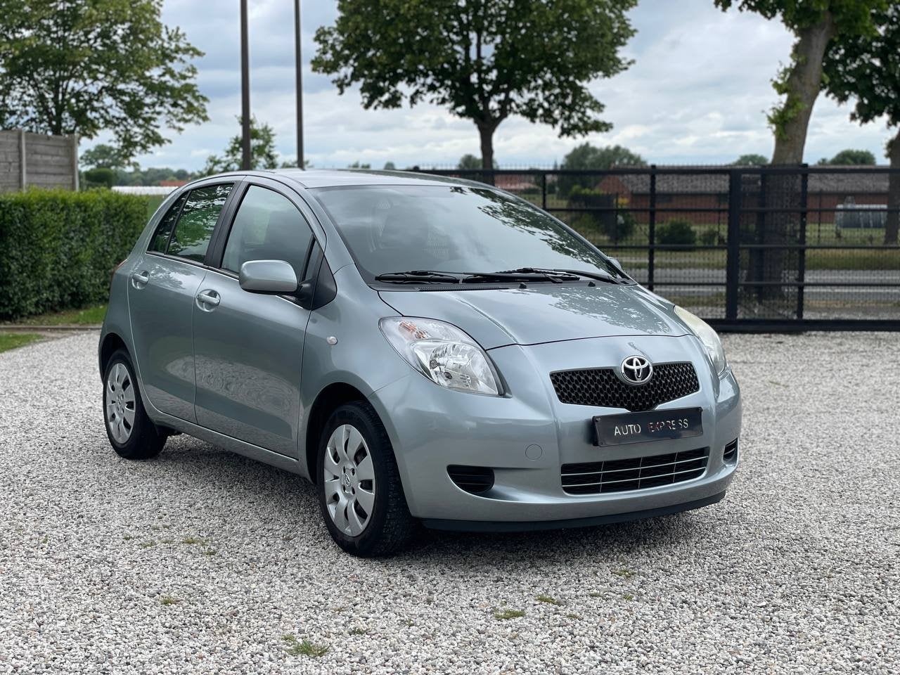 Toyota Yaris/Benzine/1Ste Eig/67000KM/Garantie/*, Auto's, Toyota, Voorwielaandrijving, Overige kleuren, 127 g/km, Bedrijf