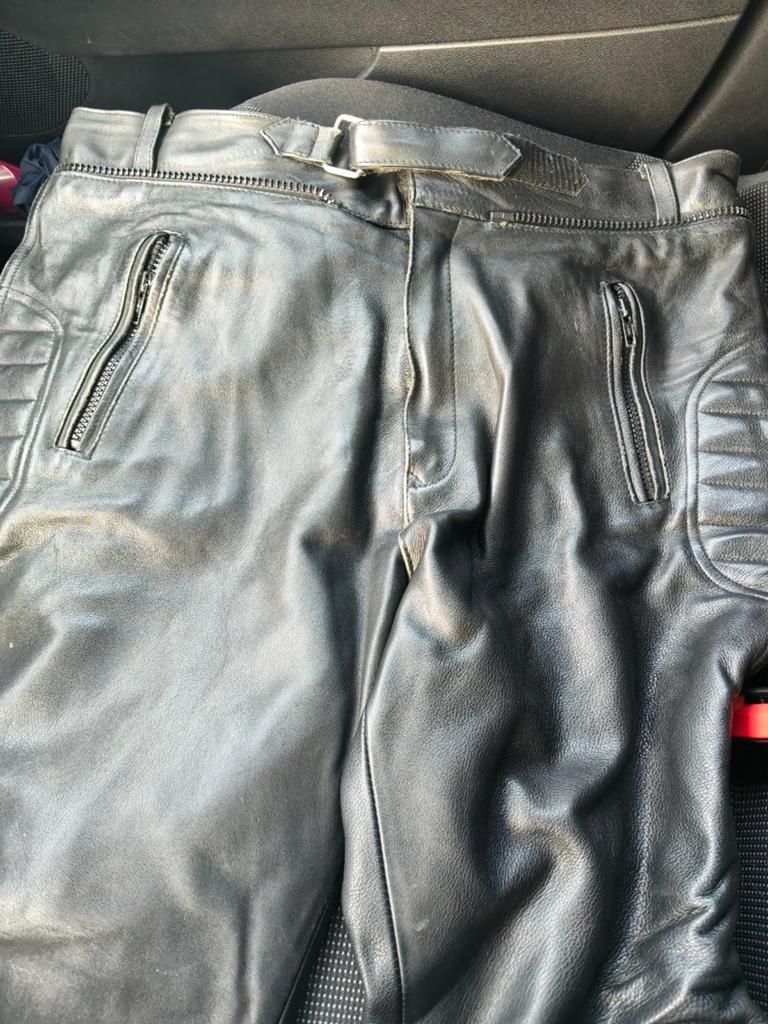 Motor broek, Motoren, Ophalen