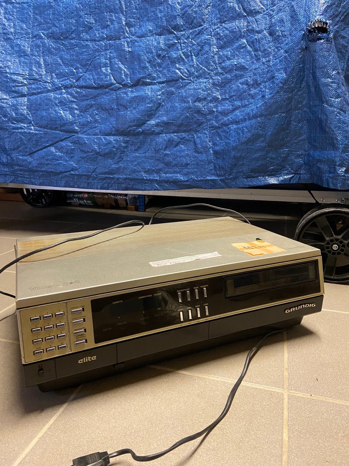 SUPER VON GRUNDIG videorecorder uit 2000 2x4M, Ophalen of Verzenden, Gebruikt
