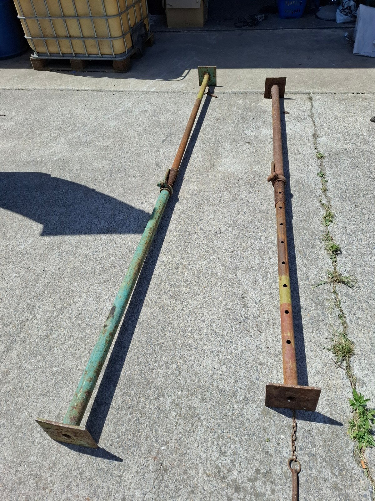 Te koop stations, Ophalen