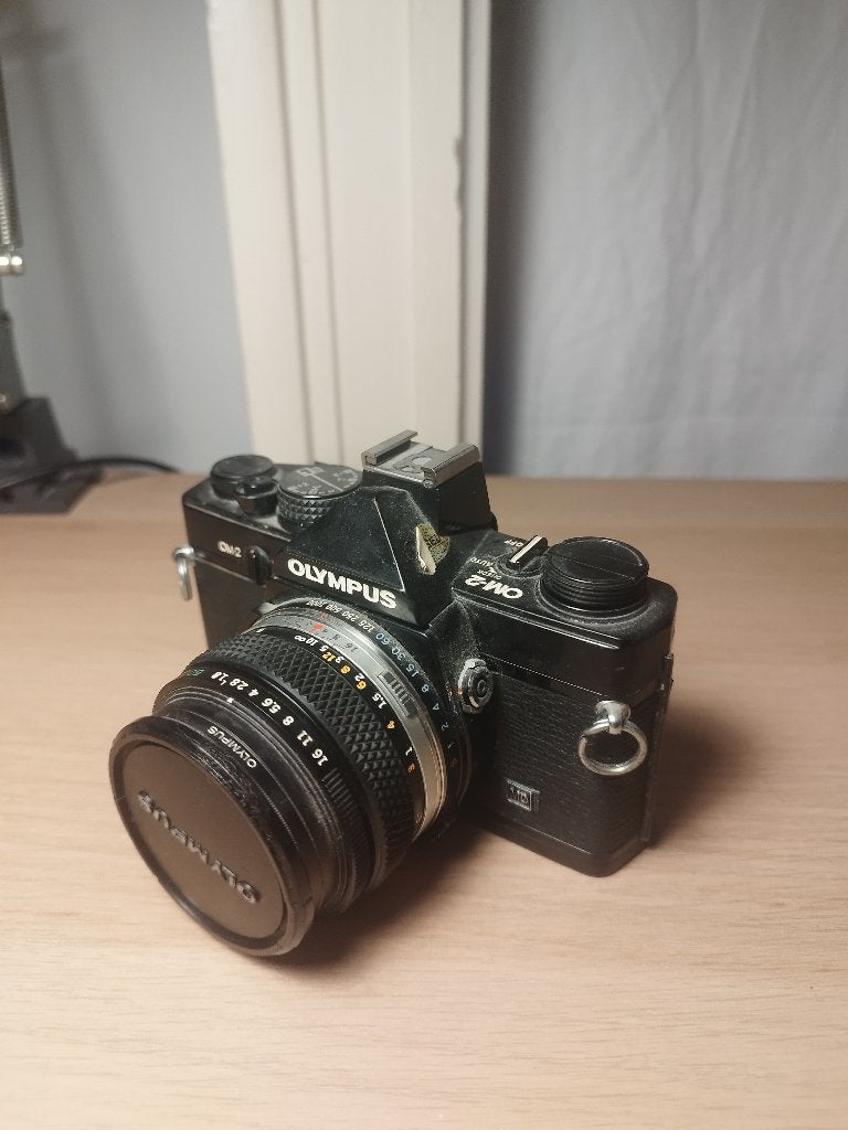 Olympus OM-2 + Zuiko 50 mm f/1.8 - Vintage Argentique, Enlèvement, Utilisé, Compact, Olympus