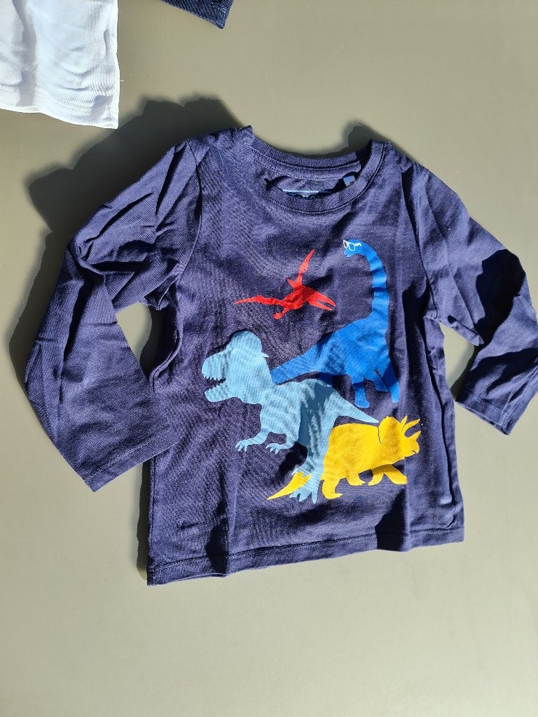 donker blauwe t-shirt, longsleef met dino, CA, 98, Enfants & Bébés, Vêtements enfant | Taille 98, Enlèvement, Comme neuf