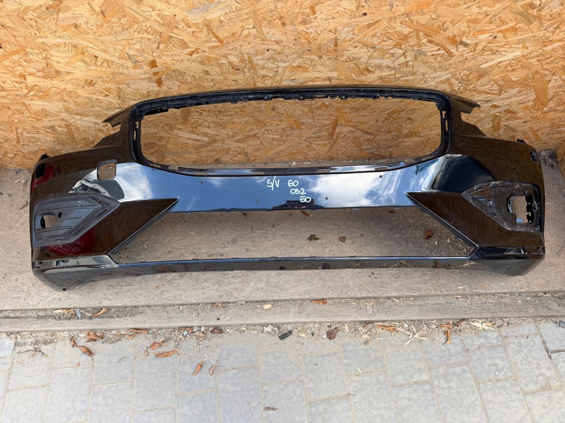 Pare-chocs avant Volvo S60 III V60 II V60, Gunnar Engellaus vag 8
405 31  Gothenburg, SE, Pare-chocs, Info@volvocars.com, Volvo Car Corporation