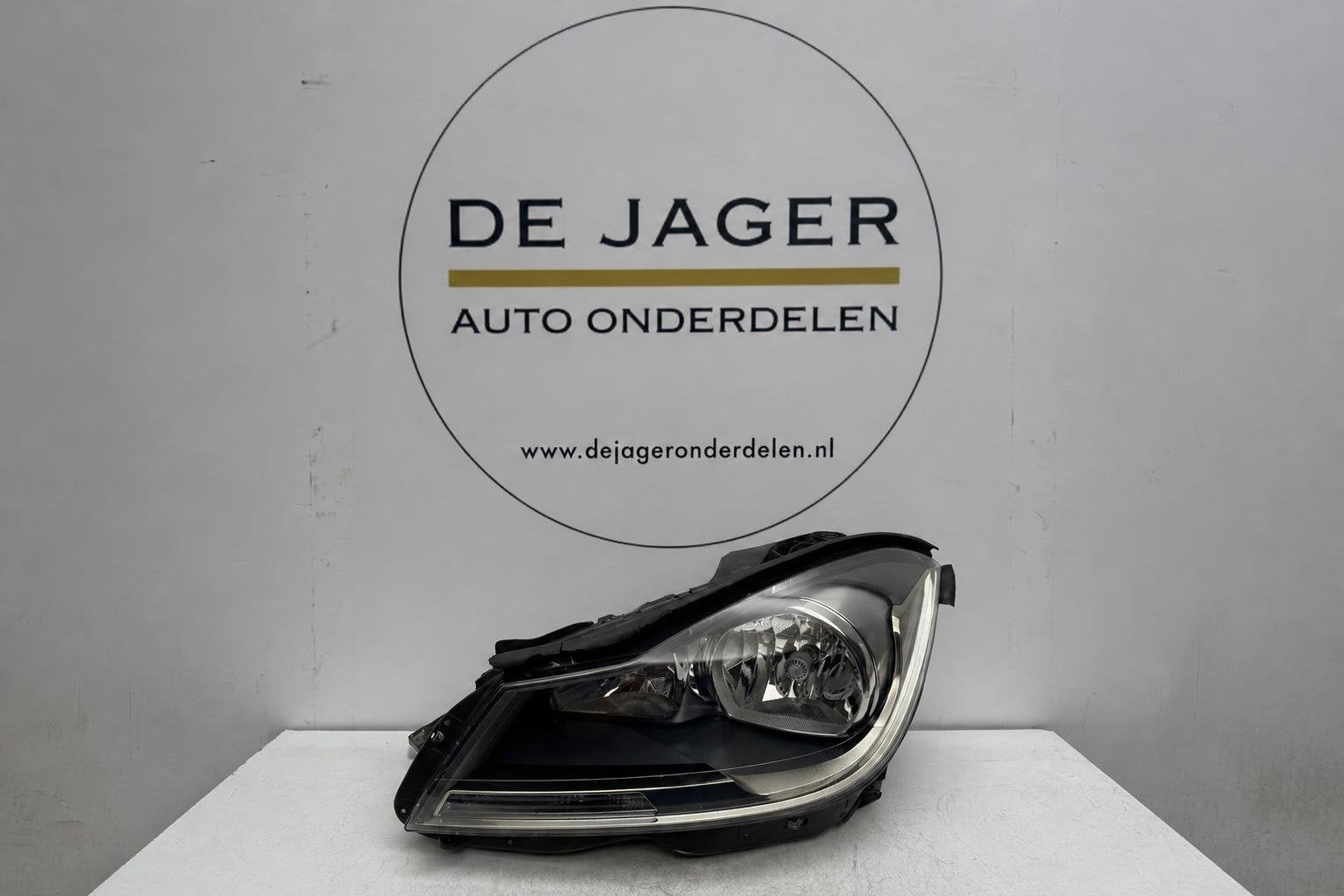 Phare gauche Mercedes Classe C W204 FL A2048209559, Autos : Pièces & Accessoires, Mercedes-Benz AG, Mercedes-Benz, Utilisé, Mercedesstrasse 120
70372  Stuttgart, DE