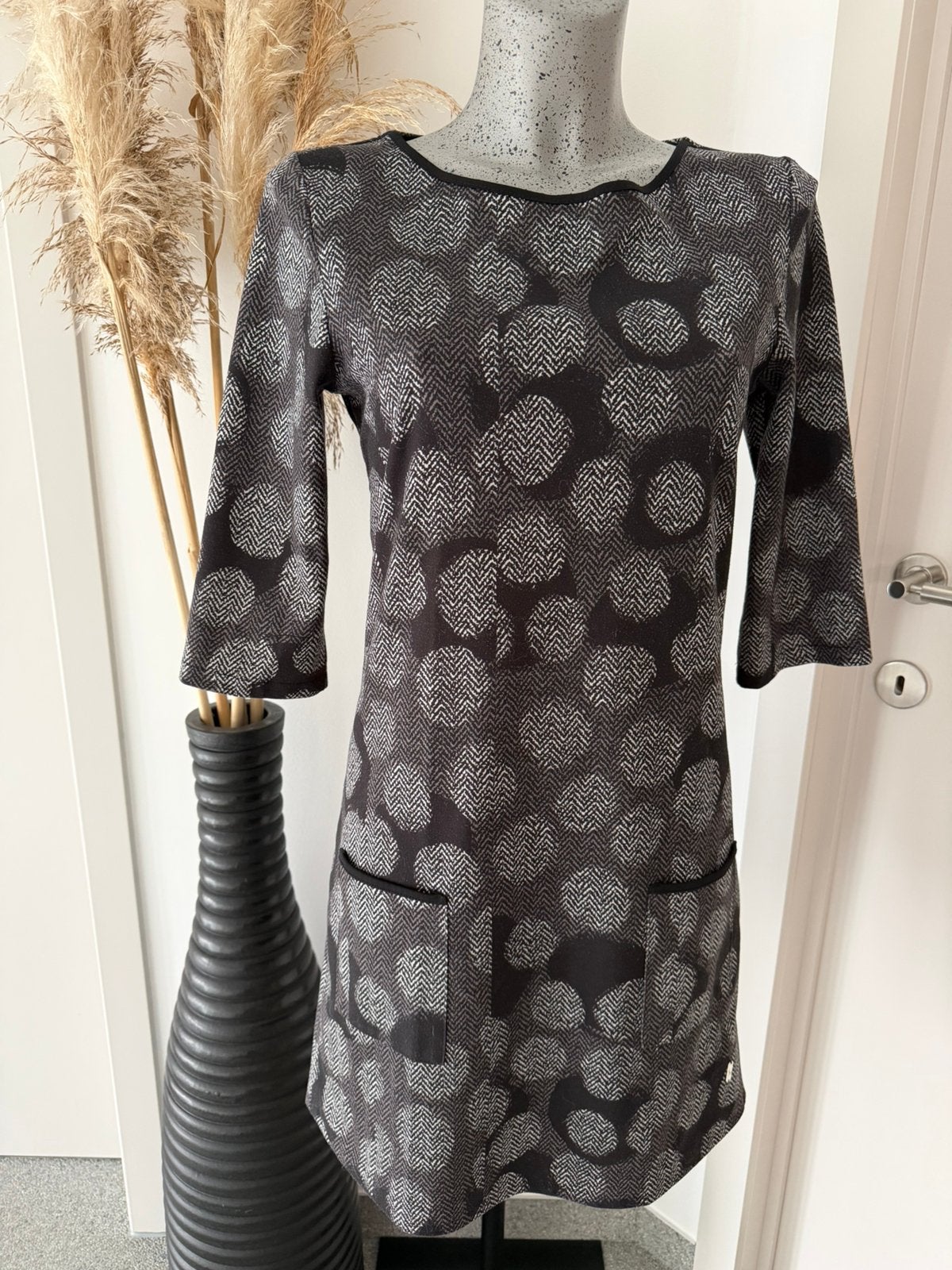 Robe Signe Nature, Neuf, Gris, Enlèvement ou Envoi, Au-dessus du genou