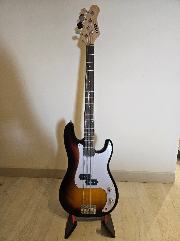 Basgitaar kit met 40 watt versterker, Muziek en Instrumenten, Ophalen, Zo goed als nieuw, Elektrisch