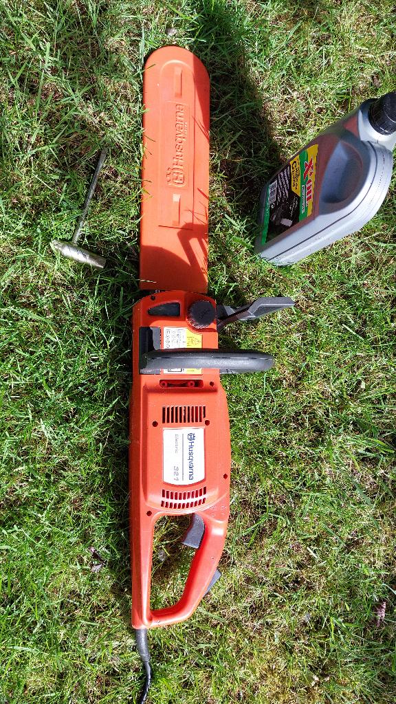 Tronçonneuse électrique Husqvarna, Jardin & Terrasse, Enlèvement, Utilisé, Husqvarna