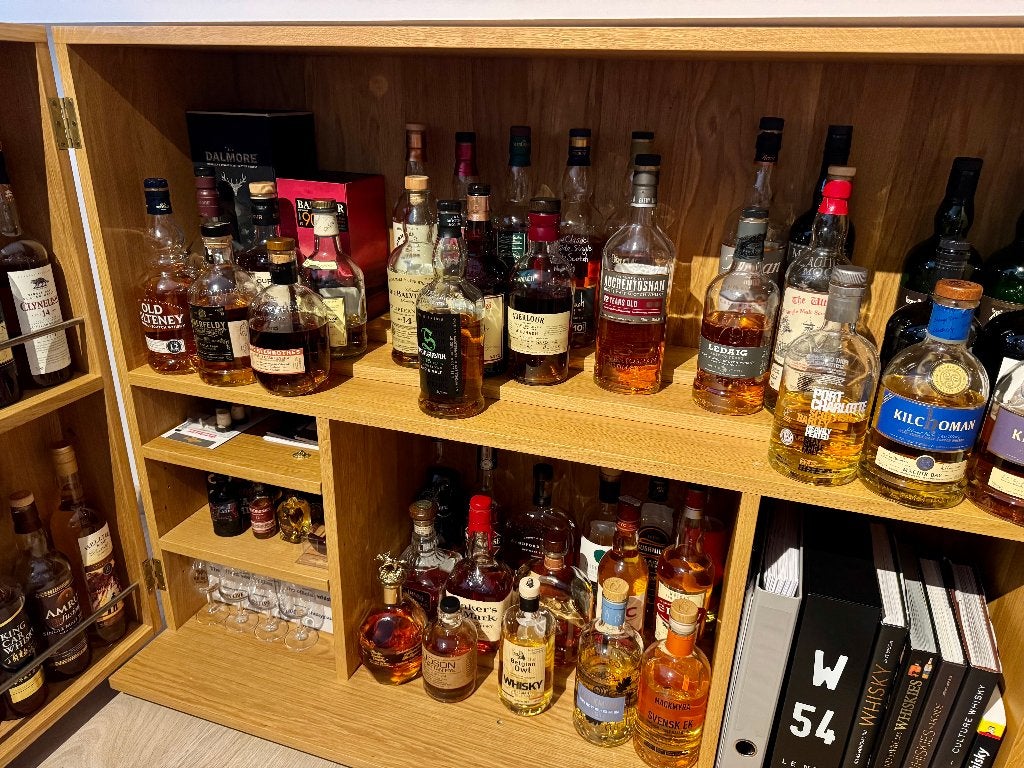 Meuble bar à alcools en chêne massif – pièce unique, Antiquités & Art, Enlèvement