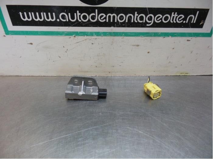 Détecteur airbag d'un Nissan X-Trail (X-Trail 01-), Autos : Pièces & Accessoires, Autres pièces automobiles, Nissan, Utilisé, 3 mois de garantie