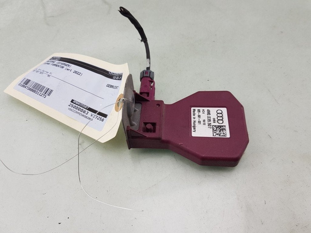 AMPLIFICATEUR D'ANTENNE Formentor (|8V0035507|4M0035507|), Utilisé, Seat