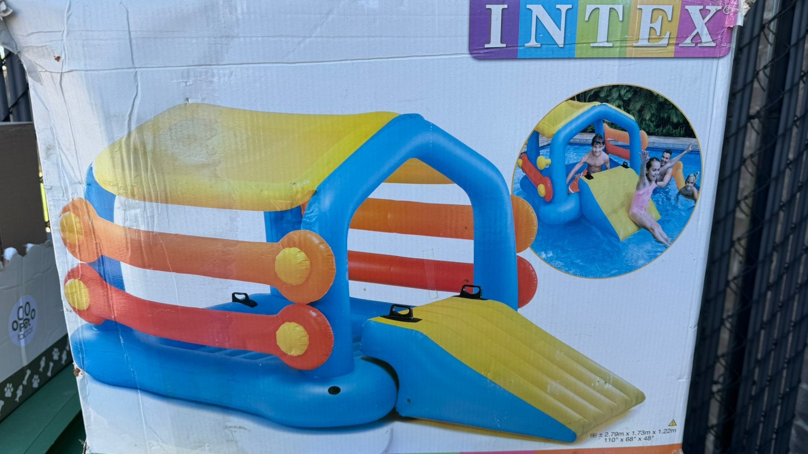 Intex opblaas huisje met glijbaan, Ophalen, Gebruikt