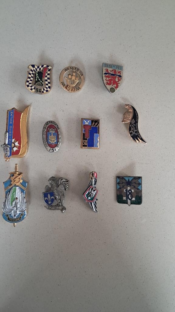 FRANCE - LOT DE BRELOQUES, Collections, Objets militaires | Général, Enlèvement ou Envoi, Armée de terre, Emblème ou Badge