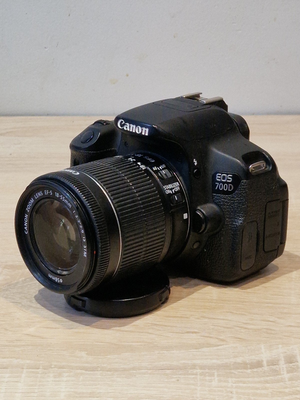 Canon Eos 700D + dummy-batterij, Ophalen of Verzenden, Gebruikt, Spiegelreflex, Canon